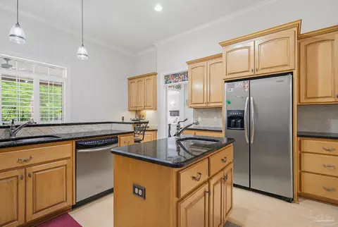 Kitchen - 2855 Walling Rd, Milton, FL 32570 photo 3 of 5