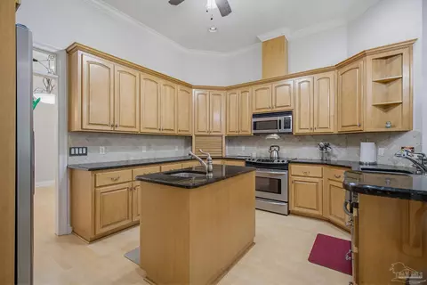 Kitchen - 2855 Walling Rd, Milton, FL 32570 photo 4 of 5