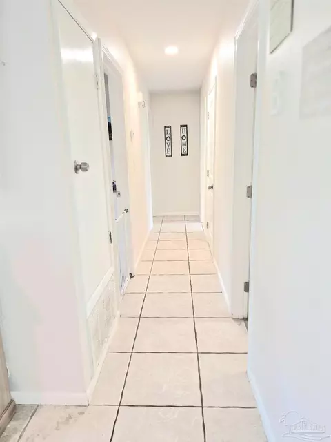 Entry Way - 5441 Gwen Ln, Pace, FL 32571 photo 1 of 5