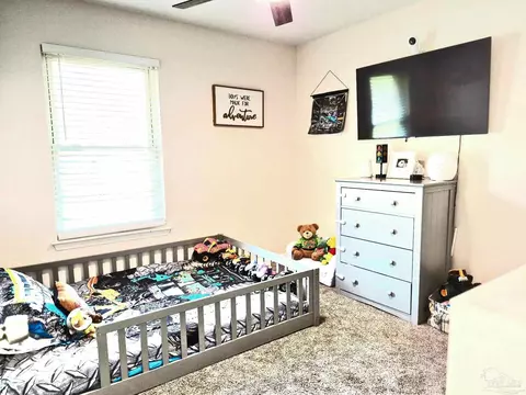Bedroom - 5441 Gwen Ln, Pace, FL 32571 photo 4 of 7