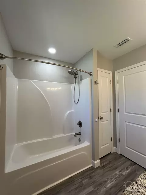 Bath - 3600 Hwy 182, Jay, FL 32565 photo 2 of 3