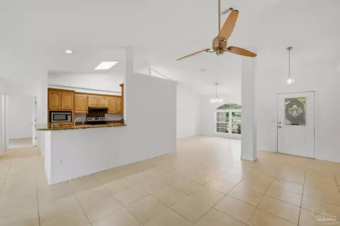 Living - 5980 Grandview Dr, Milton, FL 32570 photo 2 of 9