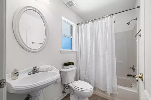 Bath - 5092 E Spencer Field Rd, Pace, FL 32571 photo 5 of 5