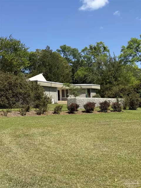 5516 Molino Rd, Molino, FL 32577