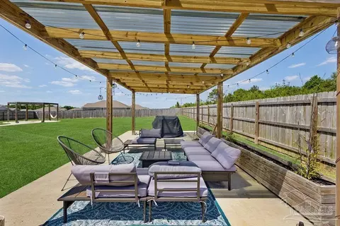 Exterior - 7630 Gumbo Ave, Pace, FL 32571 photo 5 of 8