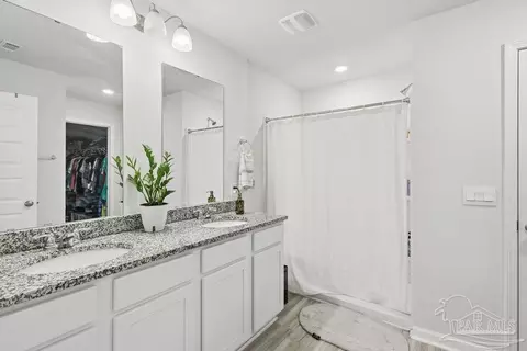 Bath - 7630 Gumbo Ave, Pace, FL 32571 photo 1 of 1
