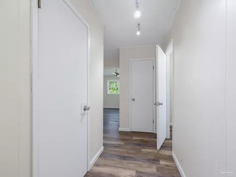 Entry Way - 6536 Daniel Griffis Rd, Jay, FL 32565 photo 11 of 12
