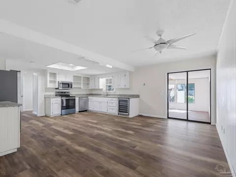 Living - 6536 Daniel Griffis Rd, Jay, FL 32565 photo 10 of 13