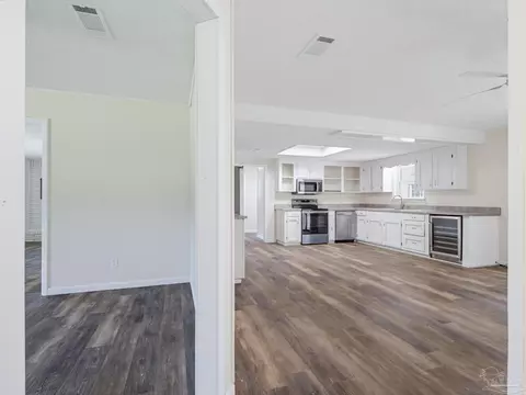Entry Way - 6536 Daniel Griffis Rd, Jay, FL 32565 photo 7 of 12