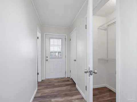 Entry Way - 6536 Daniel Griffis Rd, Jay, FL 32565 photo 10 of 12