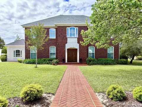 302 Plantation Hill Rd, Gulf Breeze, FL 32561