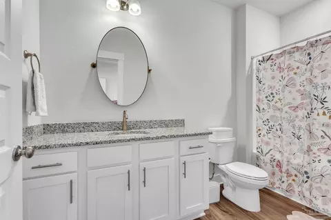 Bath - 5531 Blake Ln, Pace, FL 32571 photo 1 of 2