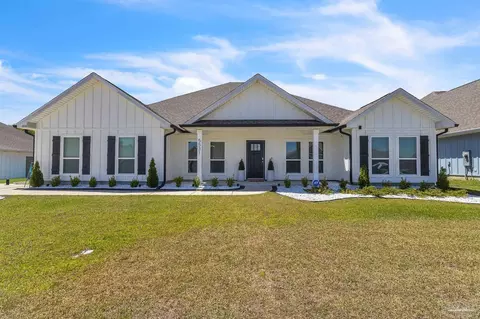 5531 Blake Ln, Pace, FL 32571