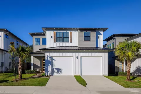 5623 Trout Ln, Pensacola, FL 32507