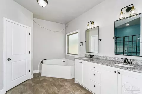 Bath - 3875 Shady Grove Dr, Pace, FL 32571 photo 1 of 3