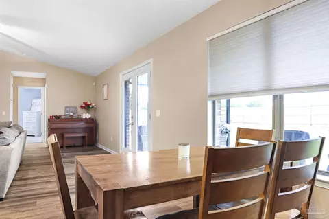 Dining - 5455 Turbine Way, Pace, FL 32571 photo 5 of 5