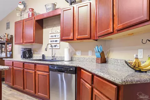 Kitchen - 5455 Turbine Way, Pace, FL 32571 photo 2 of 5