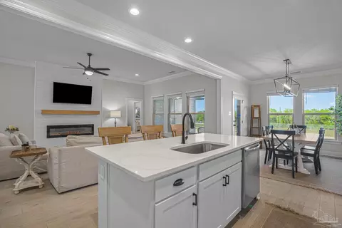 Kitchen - 5380 Adeline Cir, Pace, FL 32571 photo 4 of 4