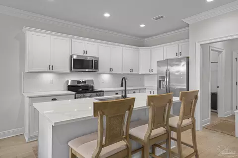 Kitchen - 5380 Adeline Cir, Pace, FL 32571 photo 2 of 4