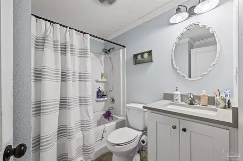 Bath - 1985 Tate Rd, Cantonment, FL 32533 photo 2 of 2