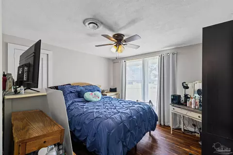 Bedroom - 1985 Tate Rd, Cantonment, FL 32533 photo 1 of 5