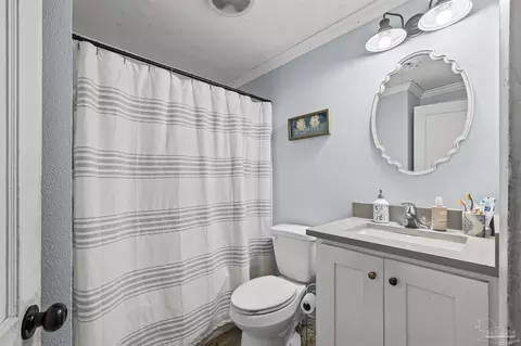 Bath - 1985 Tate Rd, Cantonment, FL 32533 photo 1 of 2