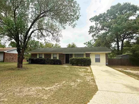309 Forest Hills Dr, Cantonment, FL 32533
