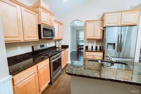 Kitchen - 5614 Dunridge Dr, Pace, FL 32571 photo 4 of 4