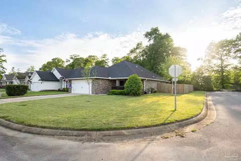 Exterior - 5614 Dunridge Dr, Pace, FL 32571 photo 5 of 9