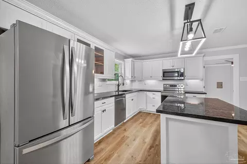 Kitchen - 4673 Van Horn Rd, Milton, FL 32583 photo 3 of 7