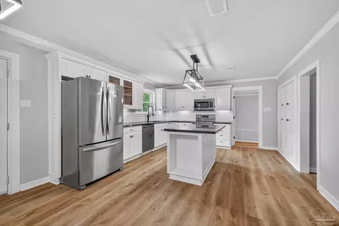Kitchen - 4673 Van Horn Rd, Milton, FL 32583 photo 1 of 7