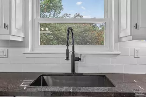Kitchen - 4673 Van Horn Rd, Milton, FL 32583 photo 4 of 7