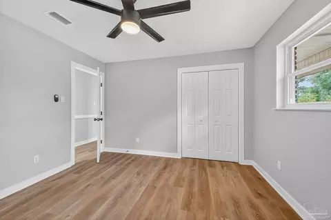 Bedroom - 4673 Van Horn Rd, Milton, FL 32583 photo 2 of 5