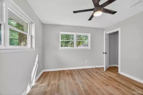 Bedroom - 4673 Van Horn Rd, Milton, FL 32583 photo 3 of 5