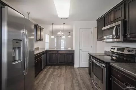 Kitchen - 3954 Willow Glen Dr, Pace, FL 32571 photo 1 of 3