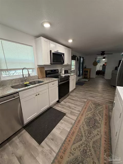 Kitchen - 4532 Limit St, Milton, FL 32583 photo 2 of 2