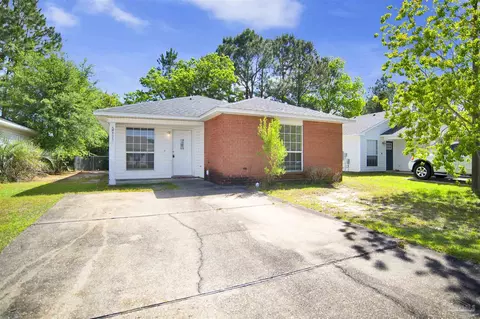 8931 Forest Oak Dr, Pensacola, FL 32506