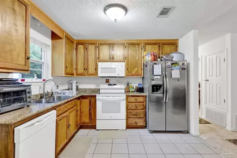 Kitchen - 5131 Oakleaf Dr, Pace, FL 32571 photo 3 of 3