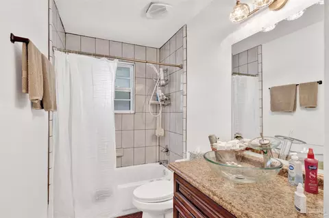Bath - 5131 Oakleaf Dr, Pace, FL 32571 photo 2 of 2