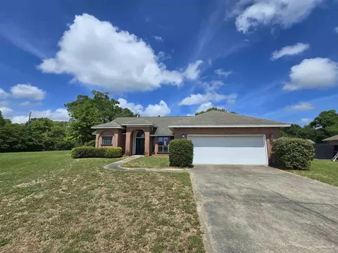 1574 Hunters Creek Dr, Cantonment, FL 32533
