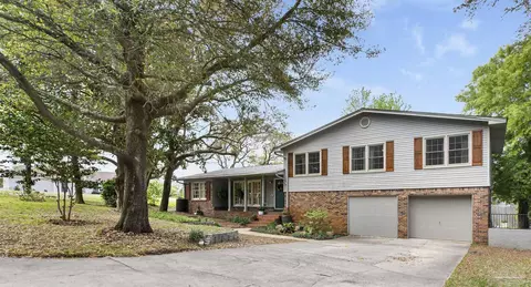 505 Bear Dr, Gulf Breeze, FL 32561
