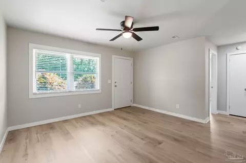 Living - 3281 Mason Rd, Walnut Hill, FL 32568 photo 5 of 7