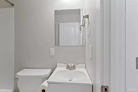 Bath - 3281 Mason Rd, Walnut Hill, FL 32568 photo 2 of 3