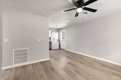Living - 3281 Mason Rd, Walnut Hill, FL 32568 photo 2 of 7