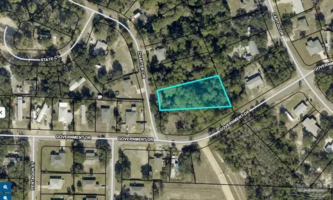 Charter Cir, Gulf Breeze, FL 32563