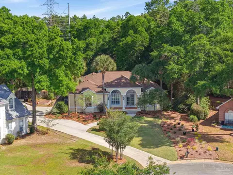10654 Macgregor Dr, Pensacola, FL 32514
