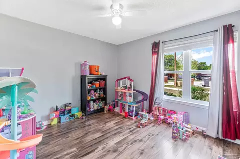 Bedroom - 4300 Sugar Mill Bnd, Pace, FL 32571 photo 1 of 6