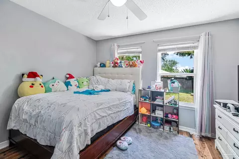 Bedroom - 4300 Sugar Mill Bnd, Pace, FL 32571 photo 4 of 6