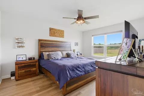 Bedroom - 8653 Tarsus Dr, Milton, FL 32583 photo 4 of 6