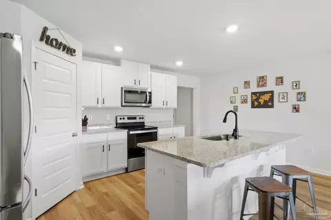 Kitchen - 8653 Tarsus Dr, Milton, FL 32583 photo 3 of 3